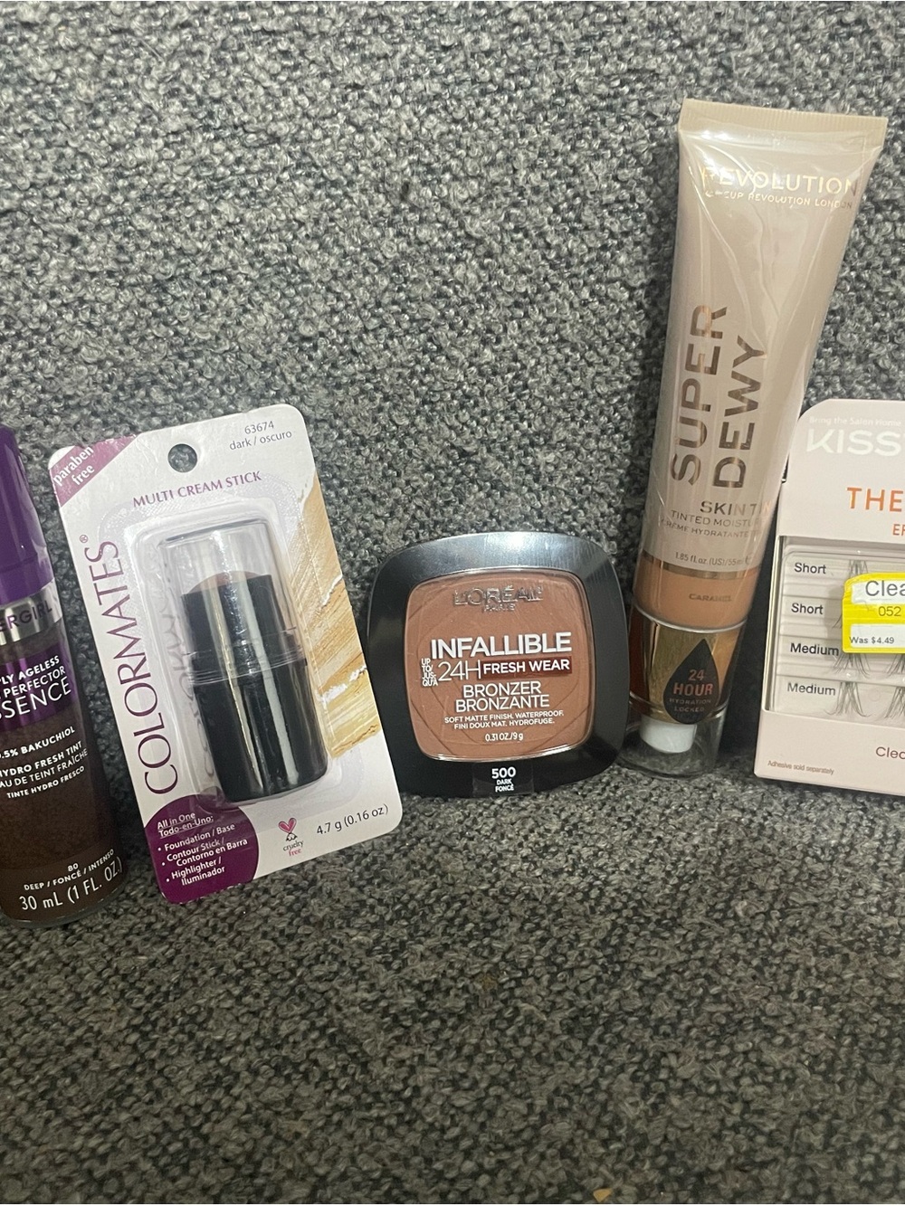 Makeup Revolution Super Dewy Skin Tinted Moisturiser - Caramel